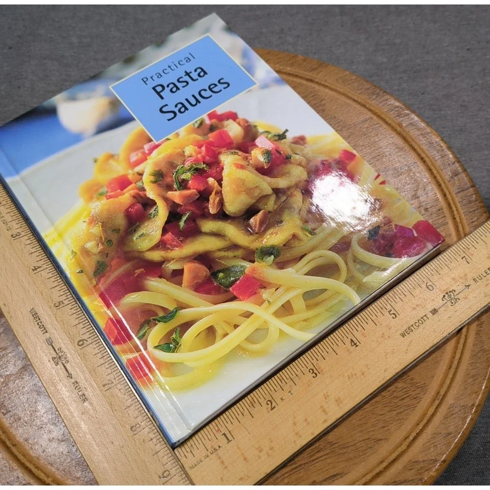 2003 Practical Pasta Sauces VTG Cookbook Published‎ by P3, Parragon, UK 32 pages